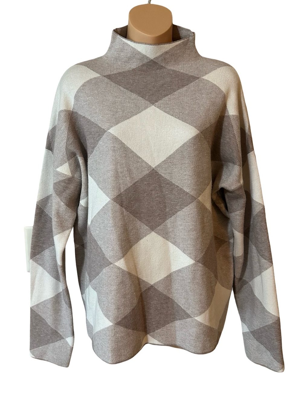 Tahari Neutral Argyle Mock Neck Sweater Knit Pullover Cozy Tunic Coastal Grandma